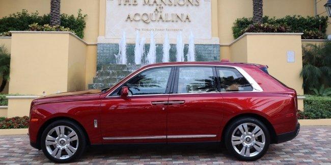 Покупателю пентхауса в Майами подарят Rolls-Royce и Lamborghini
