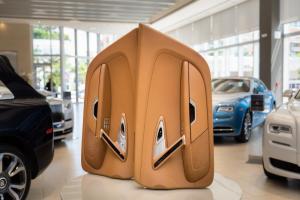Интерьер гиперкара Bugatti Veyron