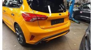 Спортивный Ford Focus нового поколения сфотографировали без камуфляжа