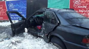 ДТП на Суюнбая в Алматы: пострадали два человека