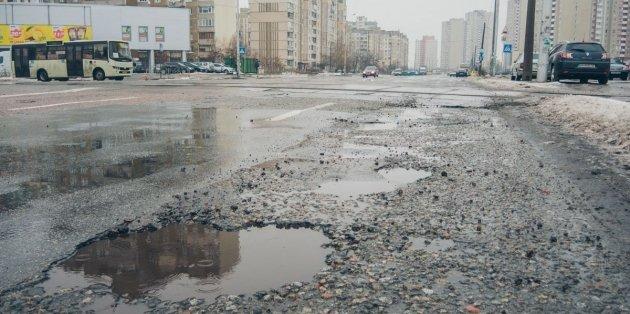 В Киеве отремонтируют участок дороги на Троещине за 175 тысяч