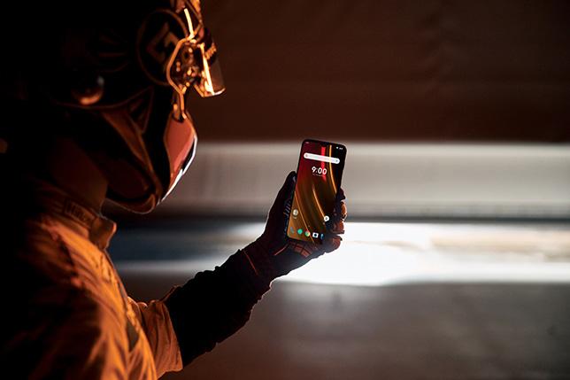 OnePlus выпустила смартфон 6T McLaren Edition