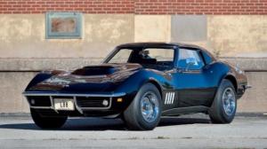 Chevrolet Corvette 60-х продадут по цене суперкаров