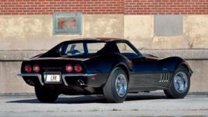 Chevrolet Corvette 60-х продадут по цене суперкаров