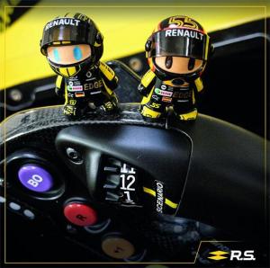 В Renault готовятся отметить Рождество