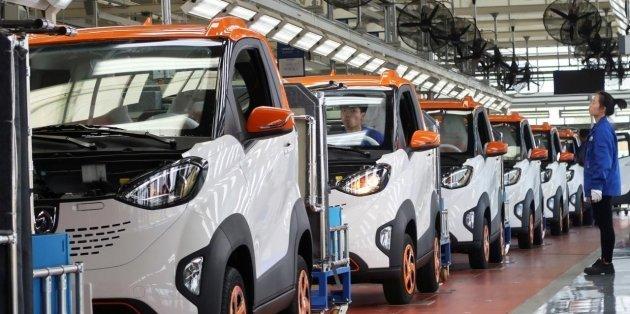 В Китае вырос объем производства и продаж авто на новых источниках энергии