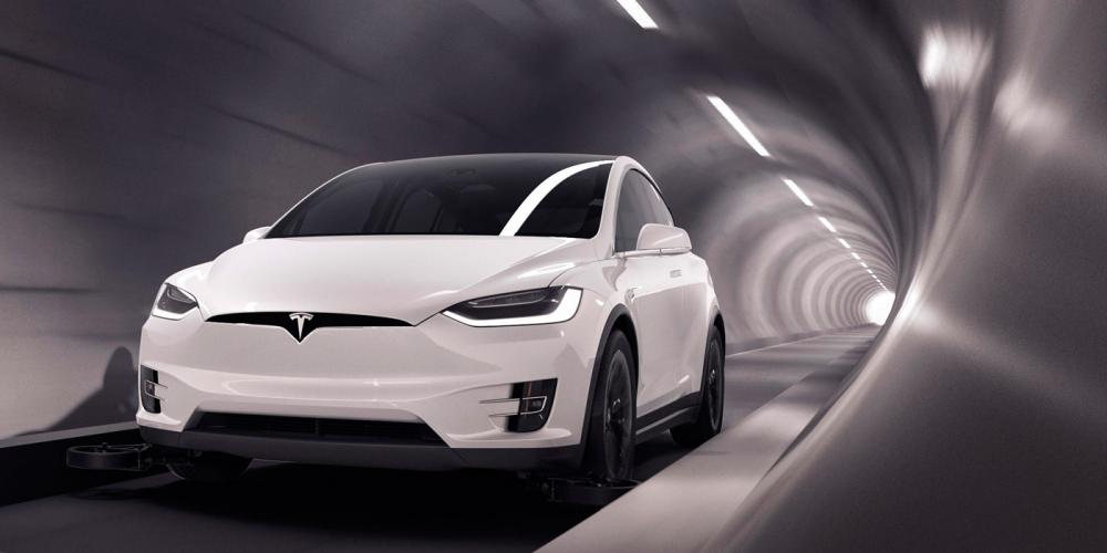 Видео: автомобили Tesla научились ездить по подземным скоростным тоннелям
