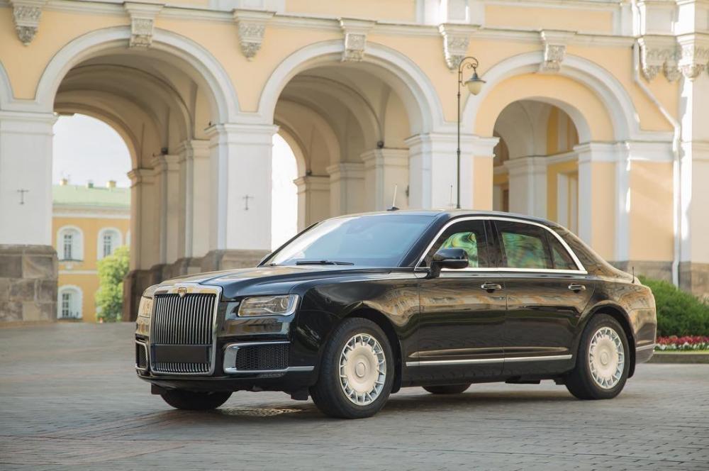 Дилер Rolls-Royce и Bentley начал принимать авансы на Aurus