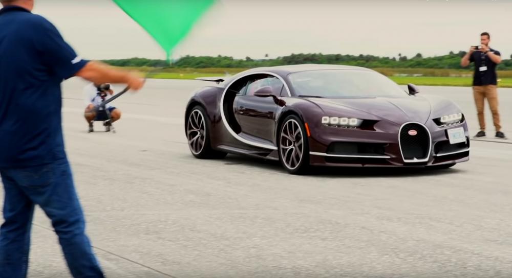 Bugatti Chiron продемонстрировал разгон до максимальной скорости
