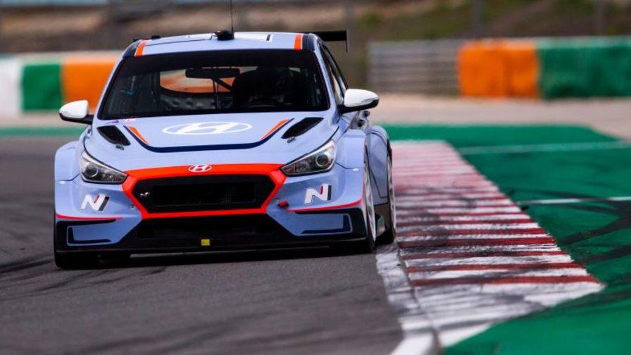 Новобранцы Hyundai в WTCR остались довольны первыми тестами