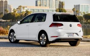 Ругающийся e-Golf обнаружен в одном из дилерских центров Volkswagen