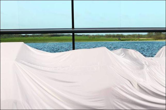 Новую машину McLaren покажут в День святого Валентина