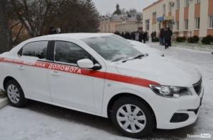 Семейные врачи в Украине будут ездить на Peugeot 301