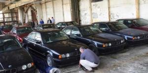 В Болгарии нашли забытый склад с новыми «пятерками» BMW из 1990-х