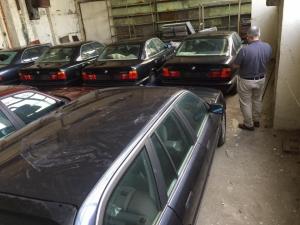 В Болгарии нашли забытый склад с новыми «пятерками» BMW из 1990-х