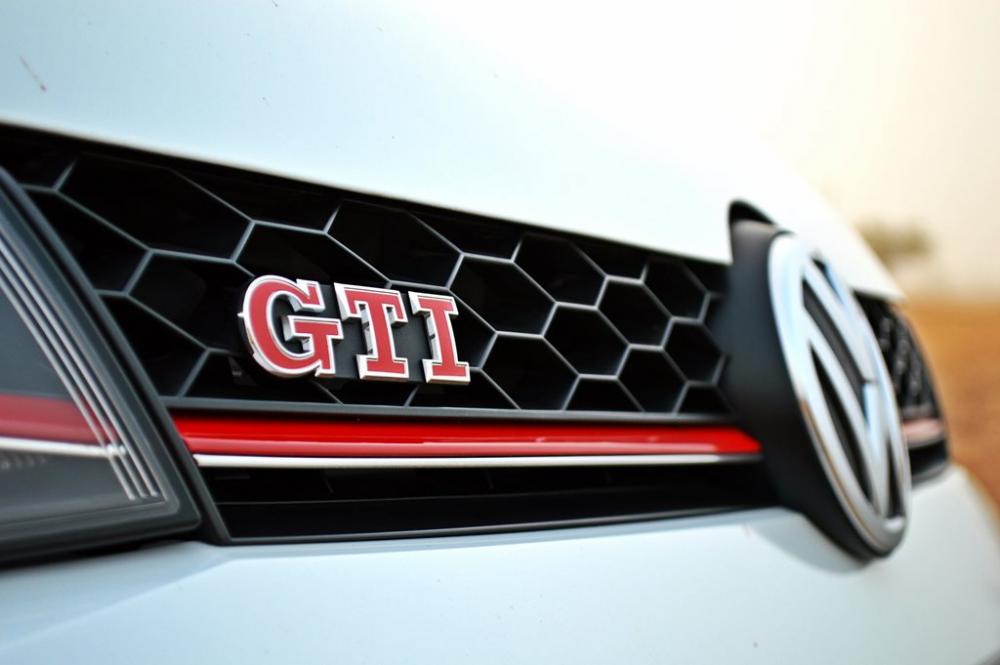 Заряженный Volkswagen Golf GTI получит 300 лошадей под капотом