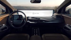 Китайский Byton покажет автомобиль с огромным 48-дюймовым дисплеем в салоне