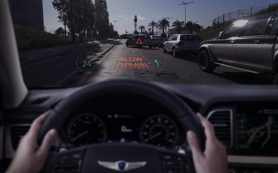 Hyundai разработал проекционный дисплей с голографической дополненной реальностью