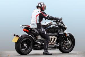 Triumph Rocket III