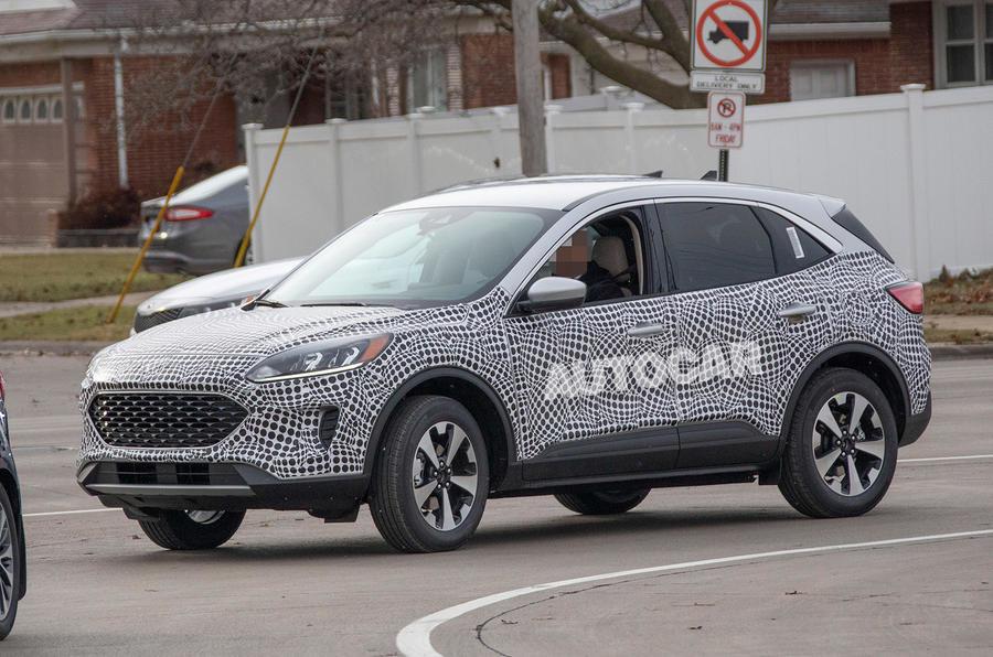 Ford Kuga третьего поколения активно теряет камуфляж