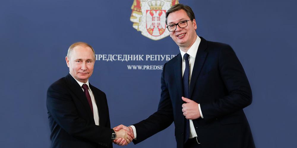 Путин прокатил президента Сербии на правительственном лимузине Aurus