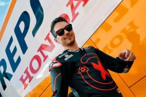 Первые фото Хорхе Лоренцо в команде Repsol Honda