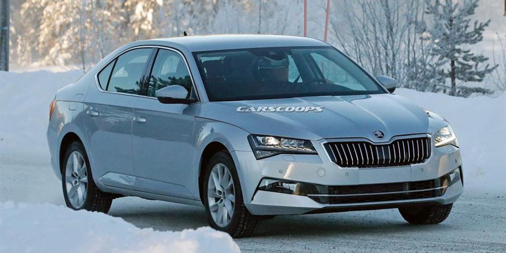Дизайн обновленной Skoda Superb рассекретили до премьеры