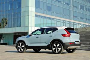 Volvo XC40 вывел продажи марки на рекордный уровень