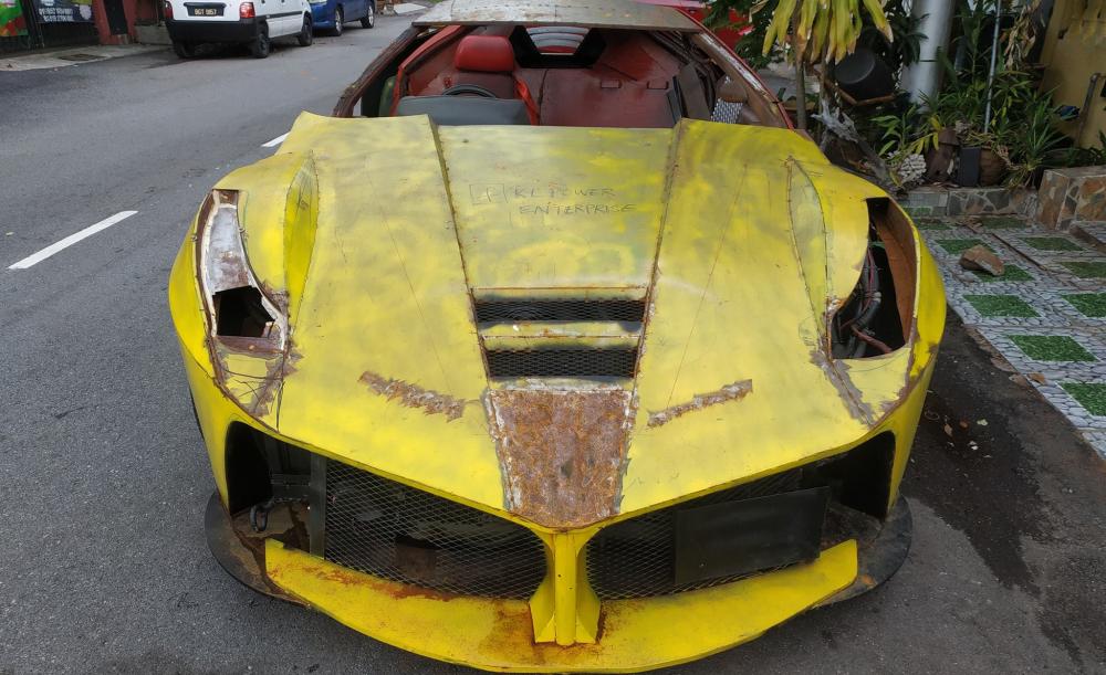 В Малайзии нашли худшую в мире реплику Ferrari LaFerrari