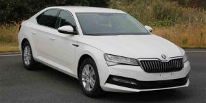 Внешность обновленной Skoda Superb показали до премьеры