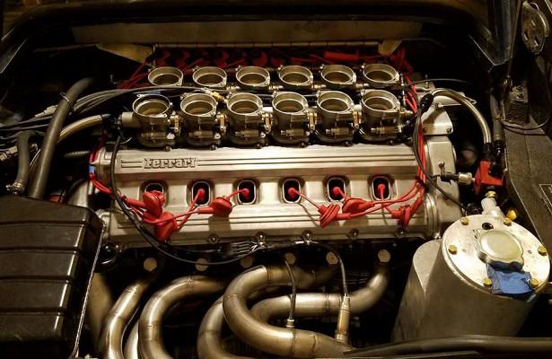 Владелец Ferrari потратил 11 лет на установку в машину другого двигателя