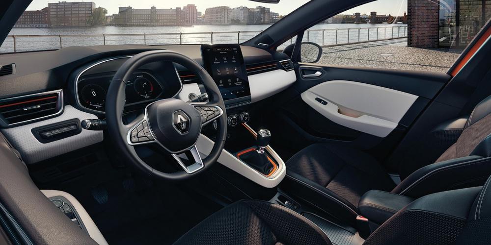Renault показал интерьер нового Clio
