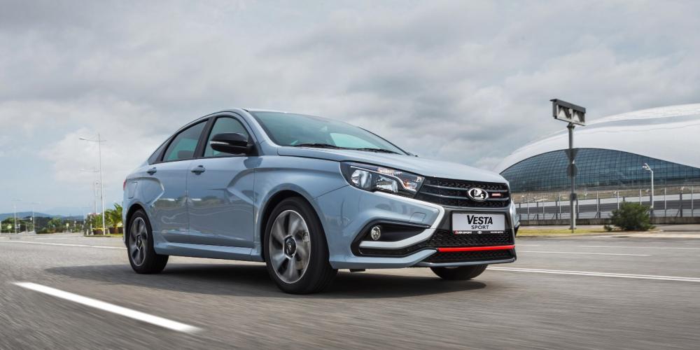 АвтоВАЗ назвал стоимость самой дорогой Lada