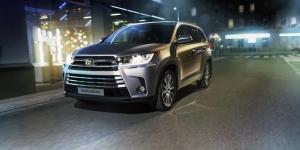 Toyota отзовет в России кроссоверы Highlander