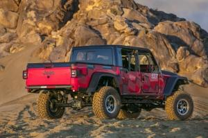 Пикап Jeep Gladiator подготовят к внедорожной гонке