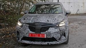 Новые фото обновленного Renault Captur в камуфляже