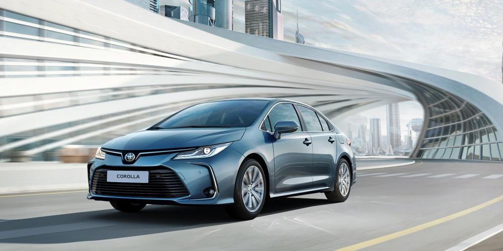 Toyota назвала российские цены на новую Corolla
