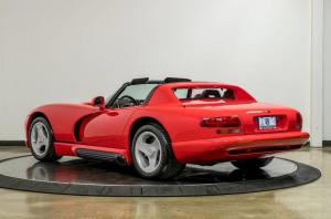 Dodge Viper с пробегом 54 километра продают за 100 тысяч долларов