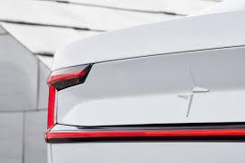 Фастбек Polestar 2: новый тизер и дата дебюта