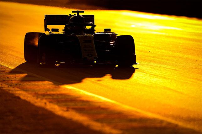 В Renault подтвердили график работы гонщиков на тестах