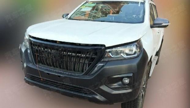 Peugeot скоро выпустит новый бюджетный пикап