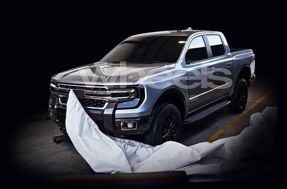 В Сеть слили фотографии неизвестного пикапа Ford