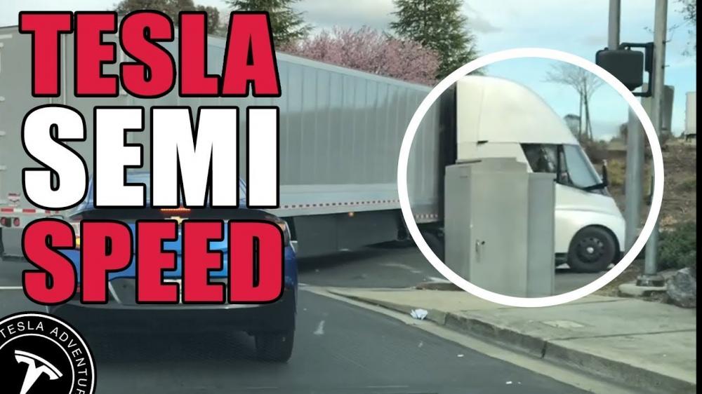 Видео: электрический грузовик Tesla ускоряется с быстротой спорткара