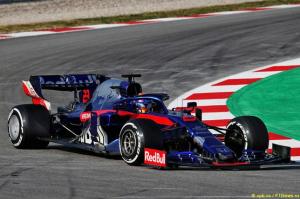Элбон начнёт, а Квят завершит тесты Toro Rosso