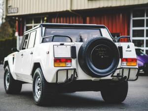 Lamborghini LM002 1988 года