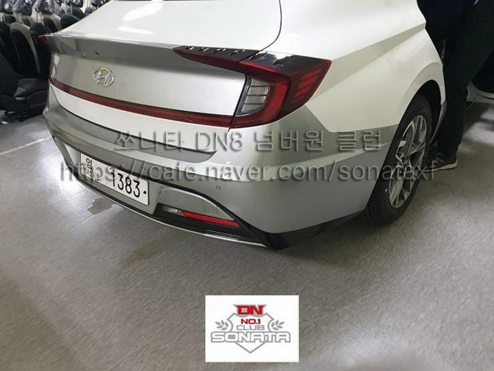Hyundai Sonata нового поколения сфотографировали без камуфляжа