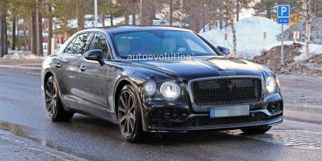 В Сети появились шпионские фотографии нового Bentley Flying Spur 2020