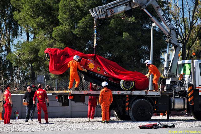 В Ferrari назвали причину аварии Феттеля