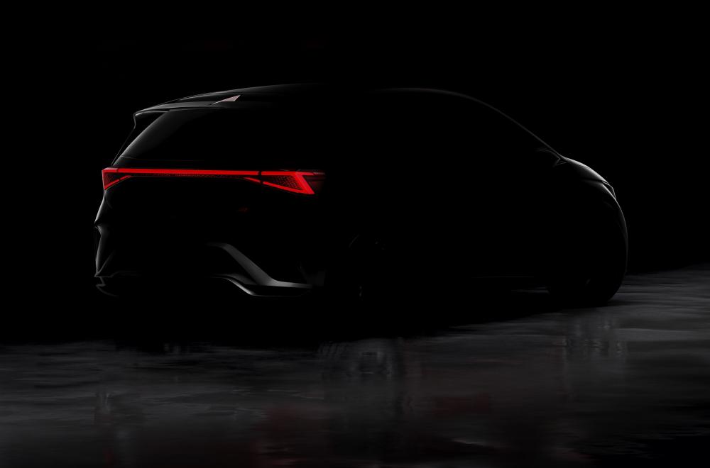 Seat поделился изображением первого электромобиля