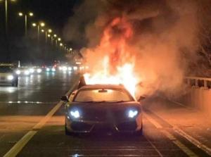 Романтические покатушки на Lamborghini закончились взрывом авто